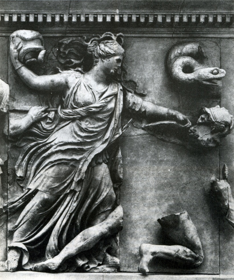 78. Деметра. Фрагмент фриза алтаря Зевса в Пергаме. Около 180 г. до и. э. Берлин. Государственные музеи